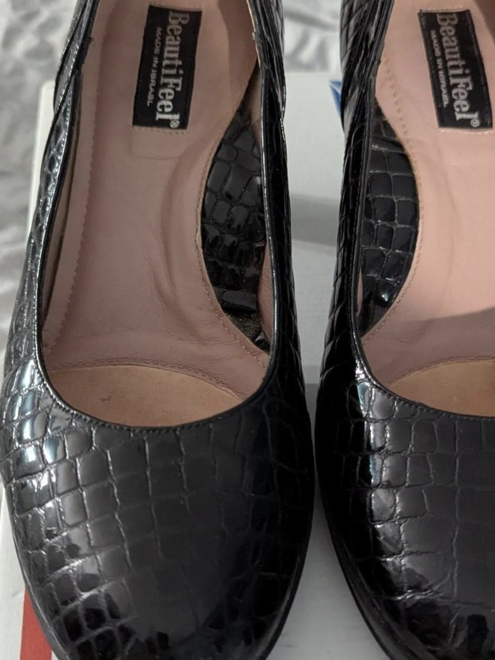 BeautiFeel Black Croc-Embossed Leather Heels